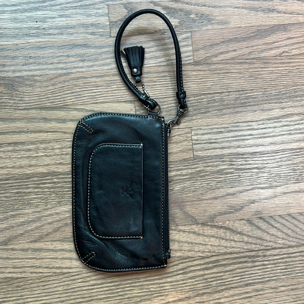 Classic black wristlet